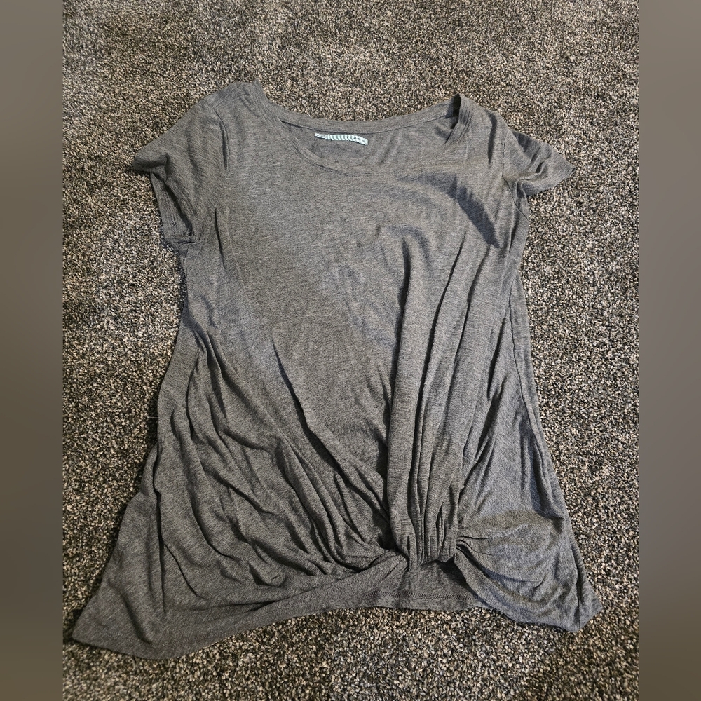 Women's Maurices Grey Size Medium Top